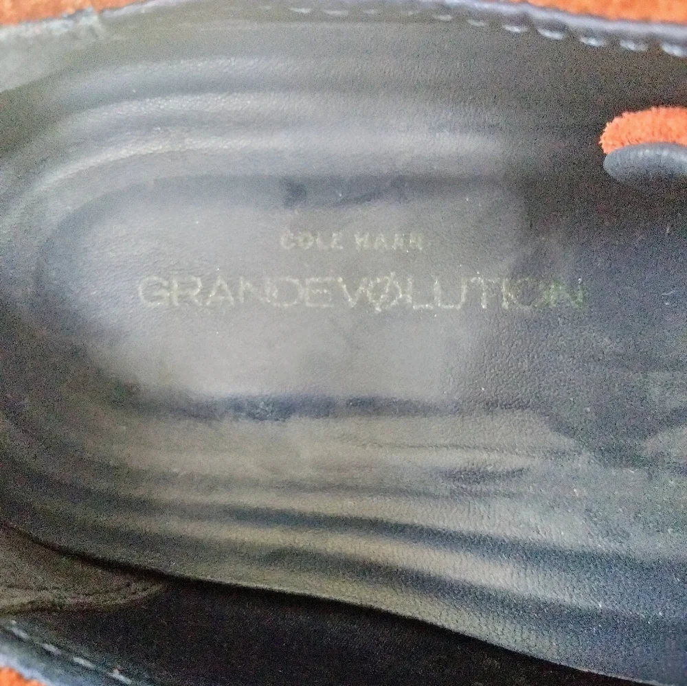 Cole Haan reposhing this